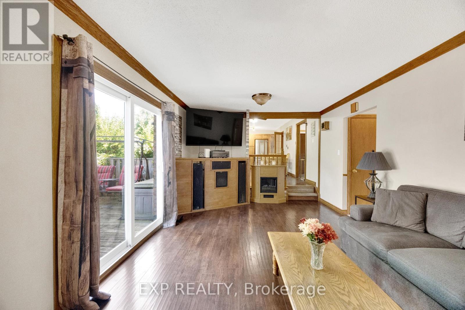 1251 JALNA BOULEVARD - 16