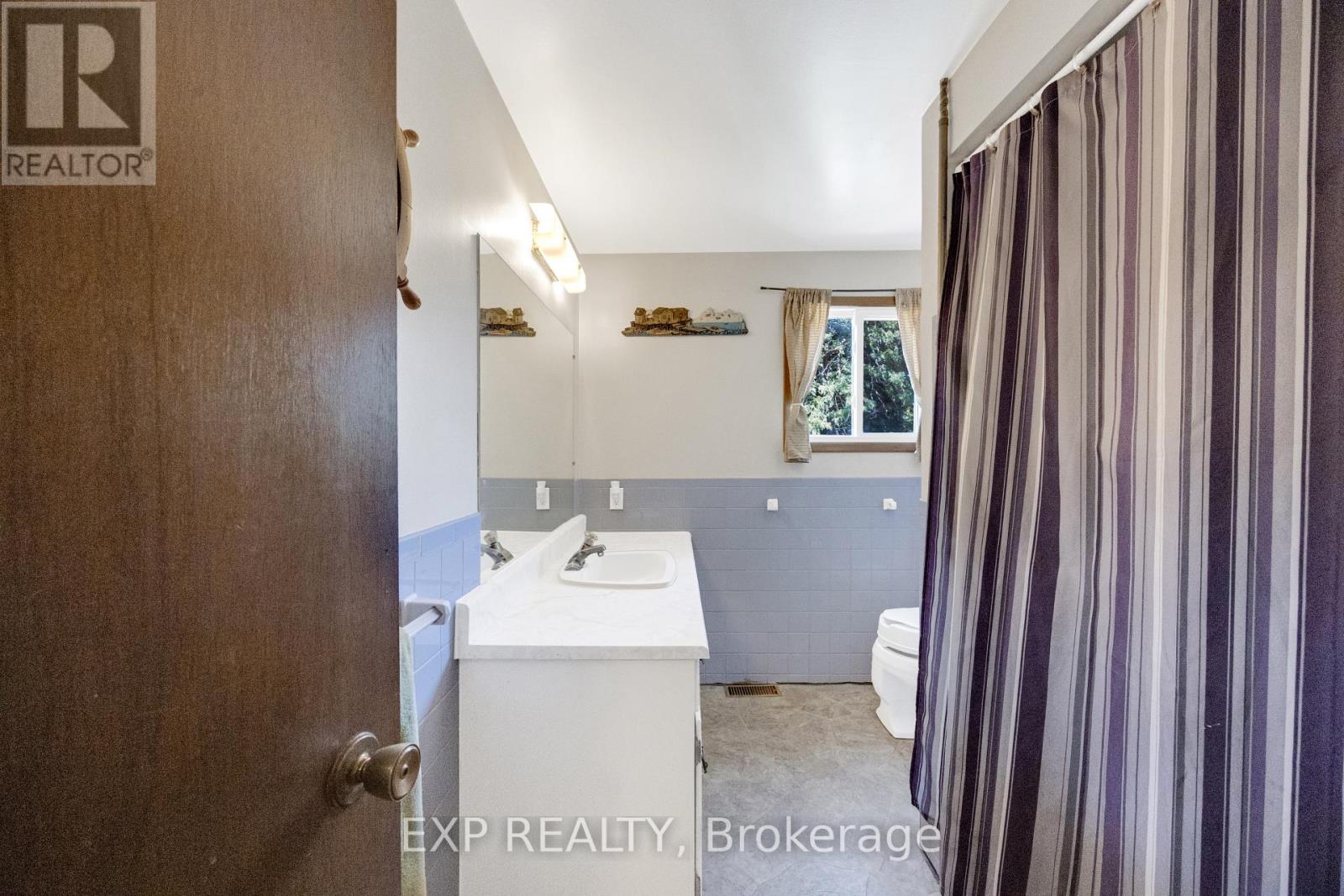1251 JALNA BOULEVARD - Image 26