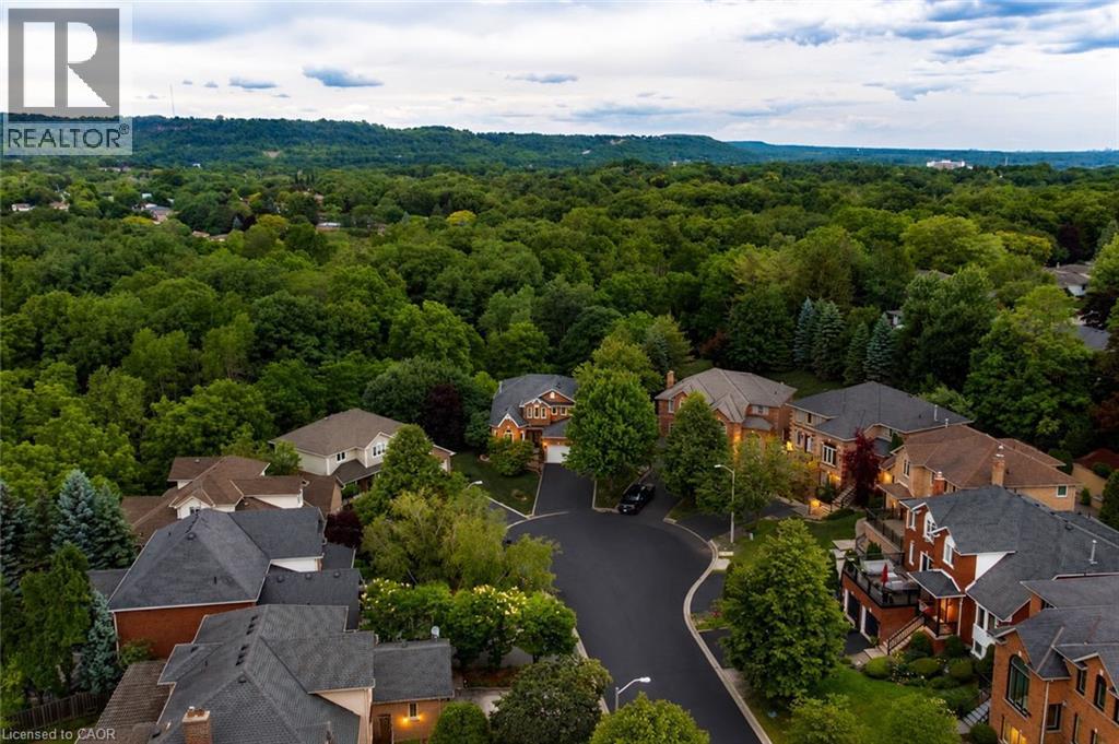 28 TAYWOOD Court - 48