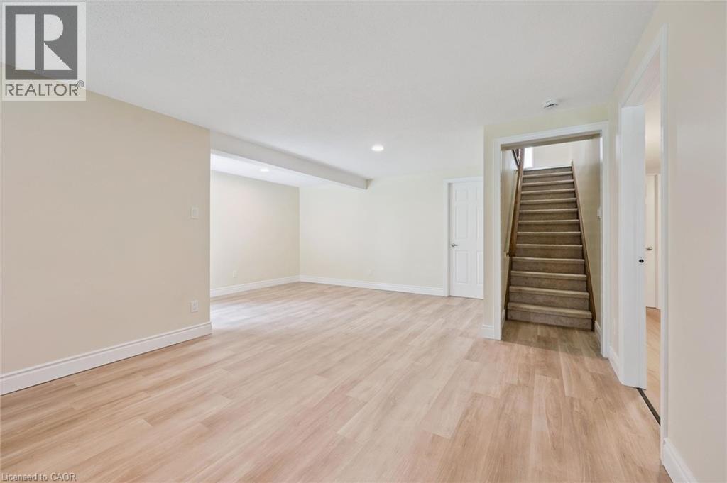 #4 311 GEORGE Street N - 25