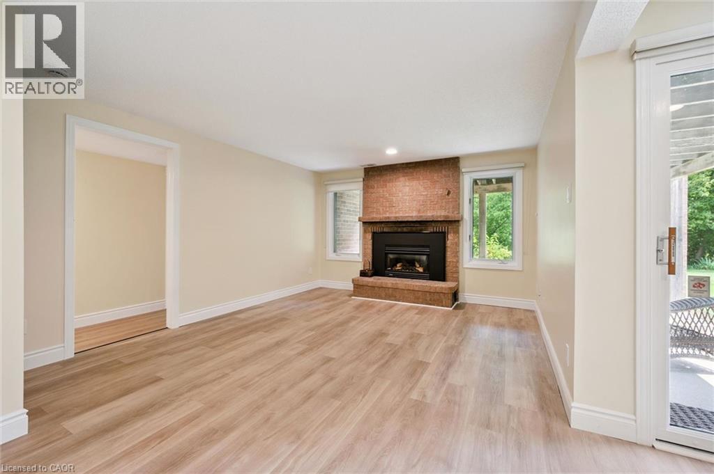 #4 311 GEORGE Street N - Image 26