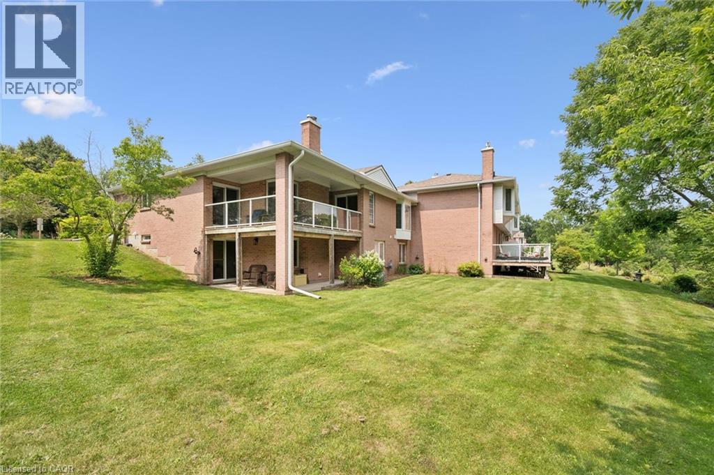 #4 311 GEORGE Street N - 37