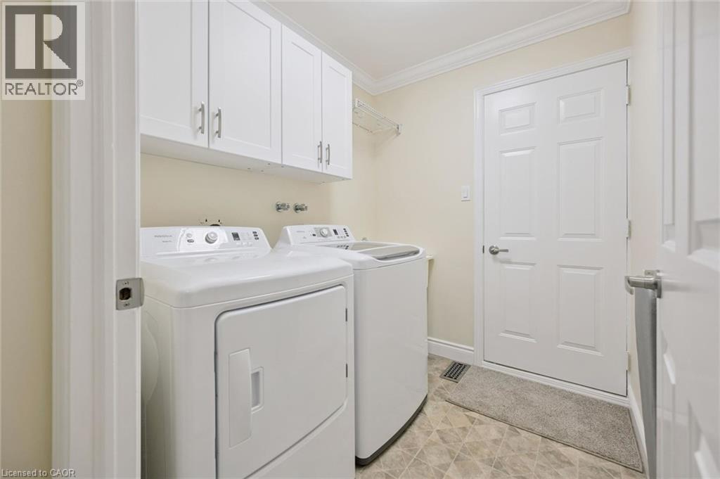 #4 311 GEORGE Street N - Image 24
