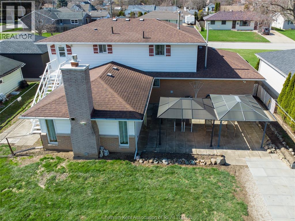 16 ARTHUR DRIVE - 37