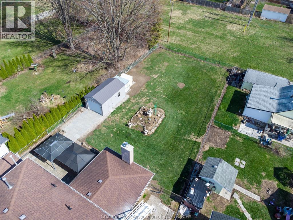 16 ARTHUR DRIVE - 4