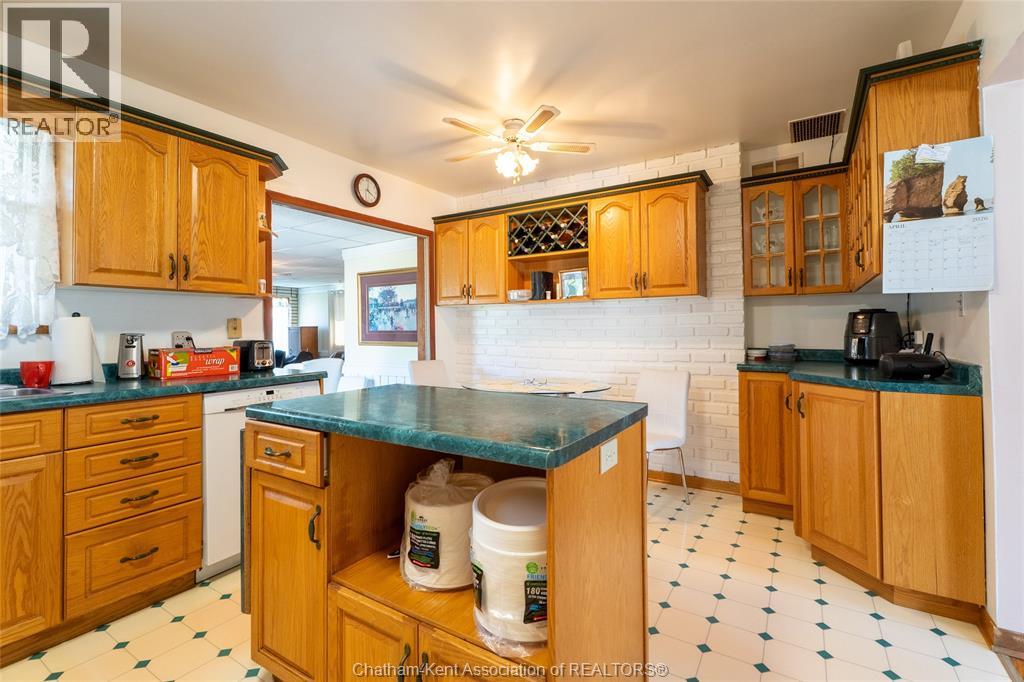 16 ARTHUR DRIVE - 9