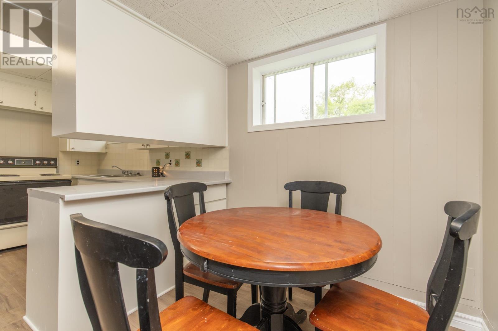 Property 30 of 39 of 2 Huntington Street