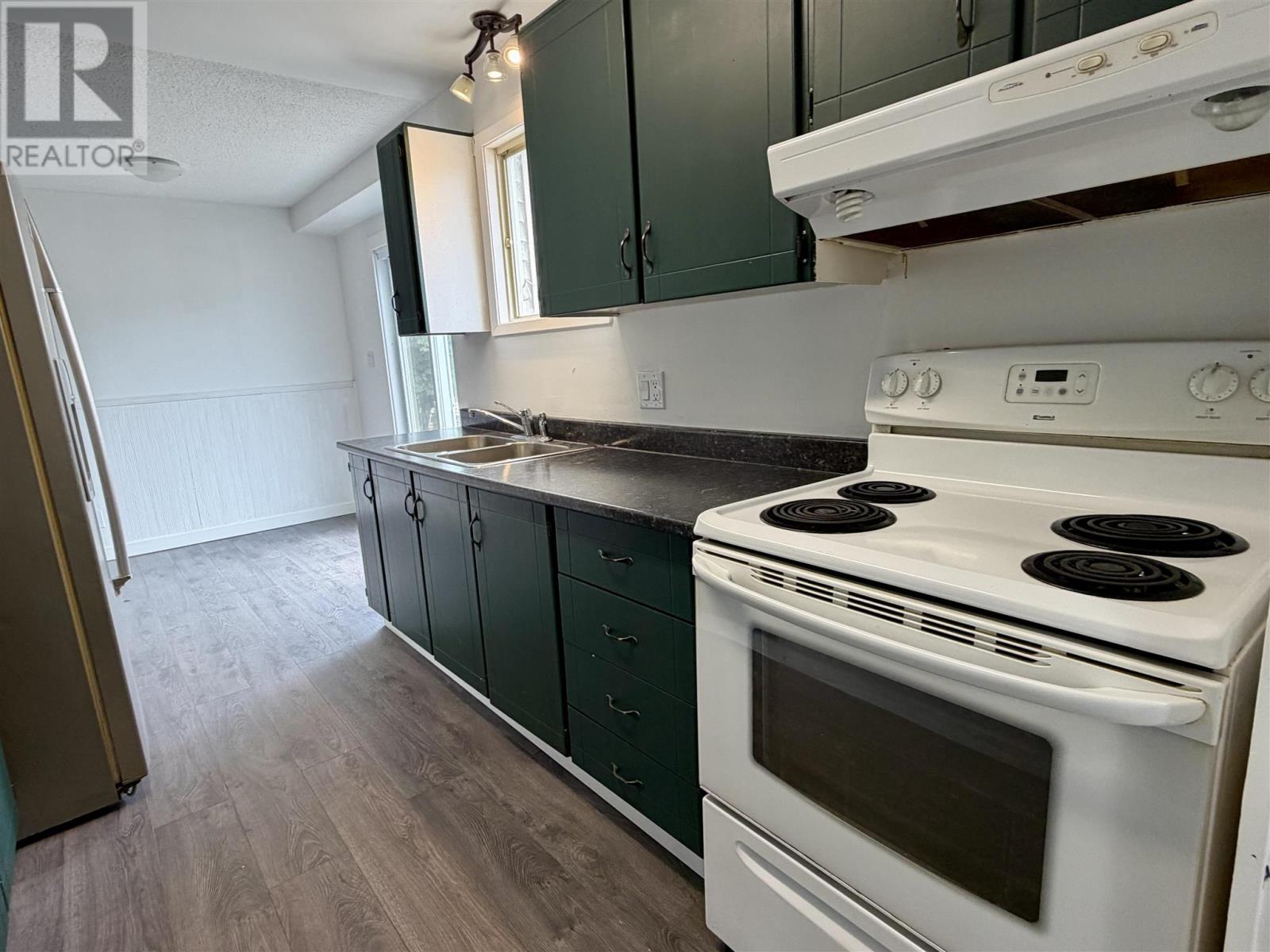 21 LaPrairie CRES - 2