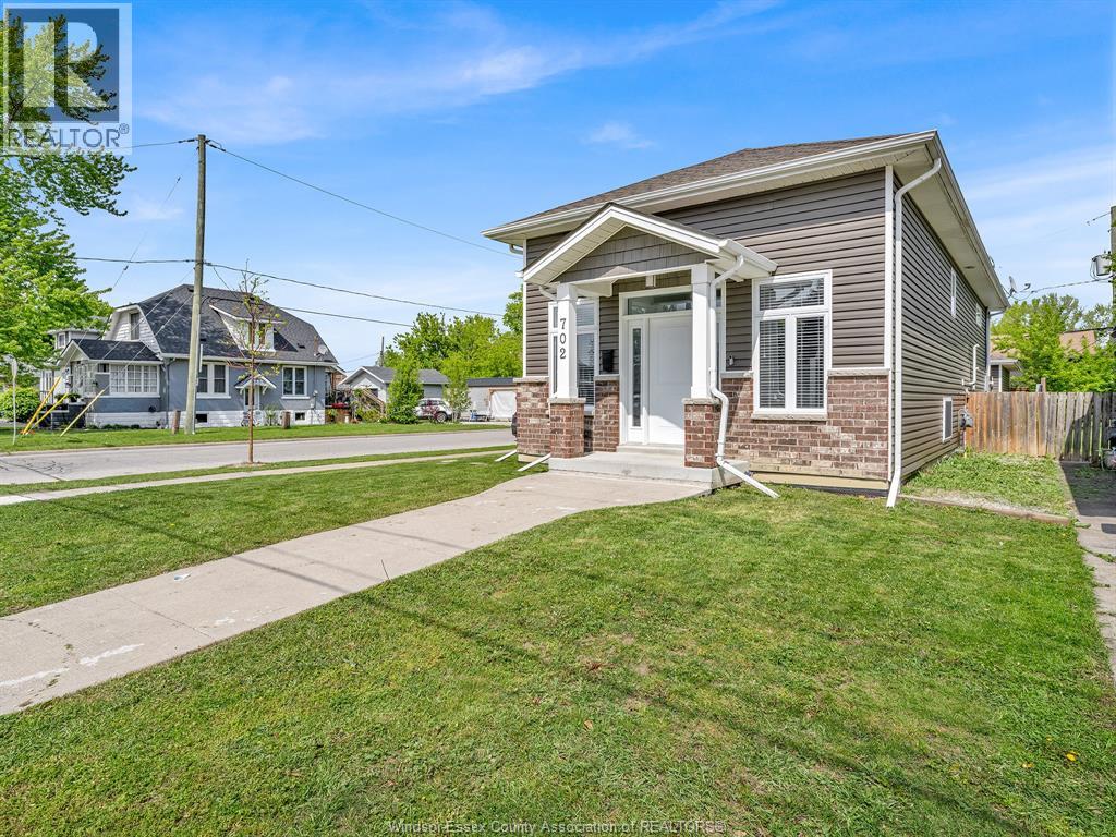 702 LESPERANCE ROAD - 2