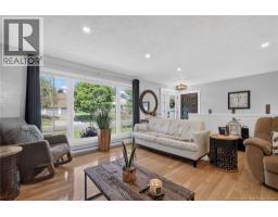 14 Cabot Drive, photo 11