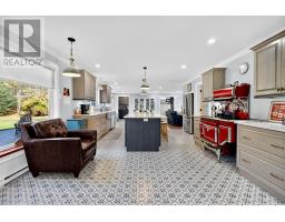 44 North River Road thumbnail 12
