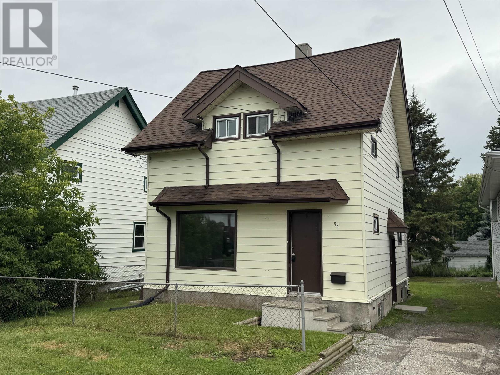 94 Empress Ave. S. - 1
