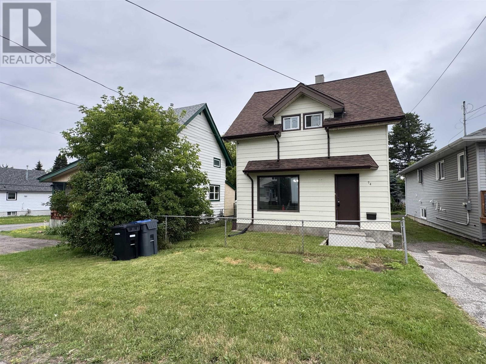 94 Empress Ave. S. - 2