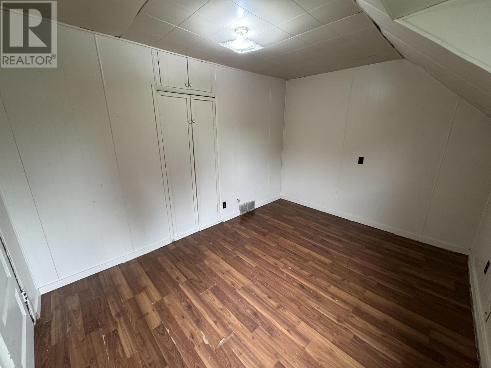 94 Empress Ave. S. - Image 34