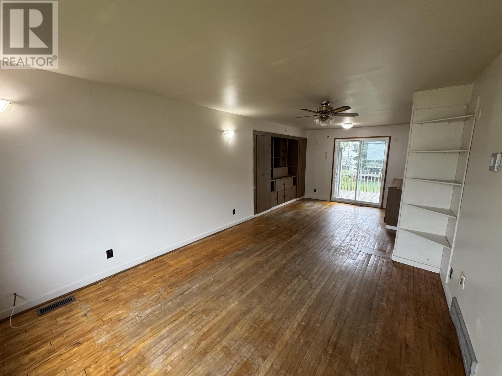 94 Empress Ave. S. - Image 8