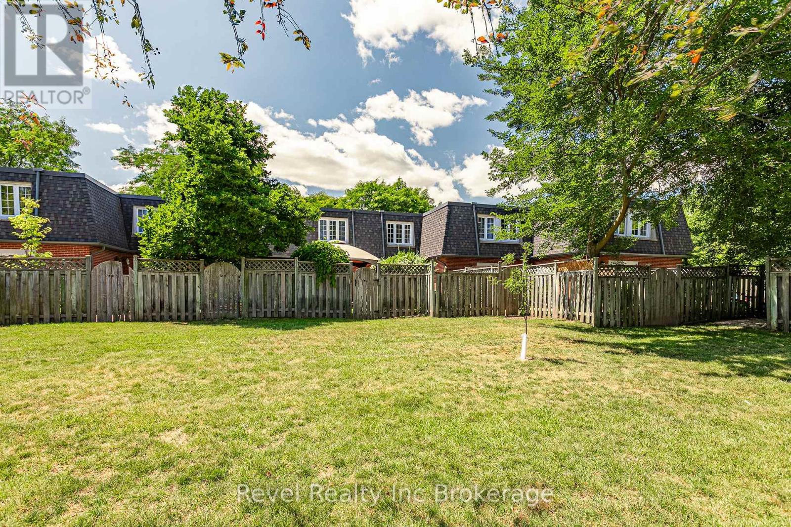 2 bedroom Single Family interior view, 16 Homestead Crescent, Whitehills, London, Ontario