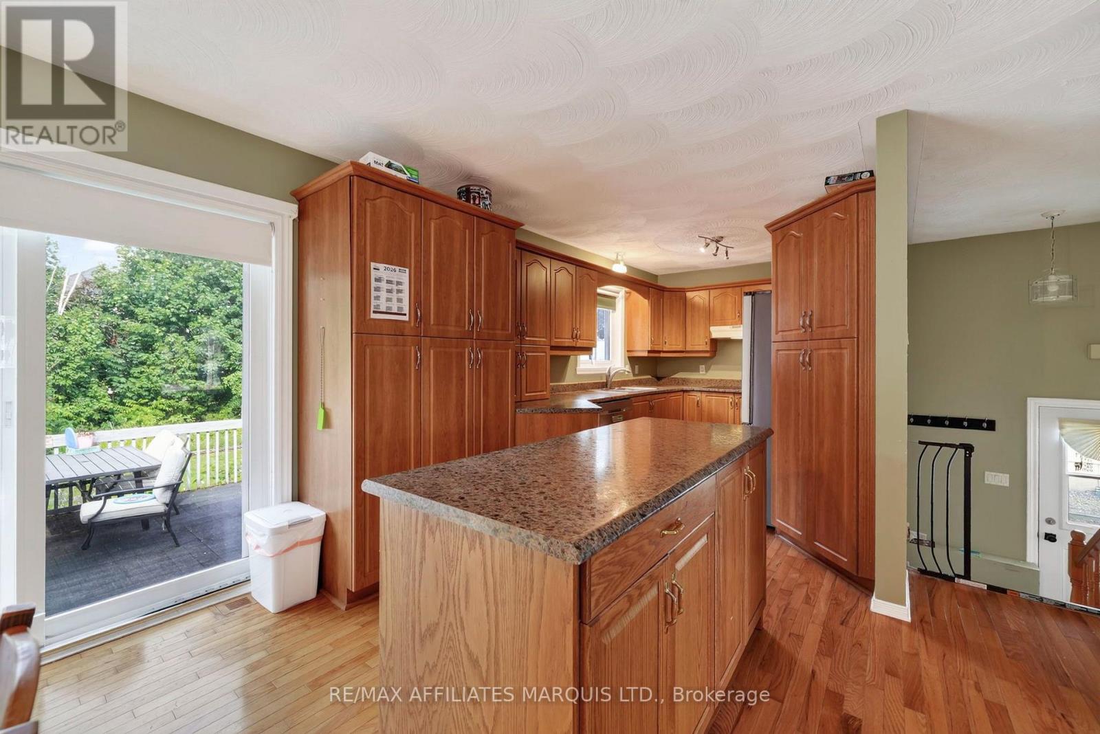 185 DOMINION STREET N - Image 11