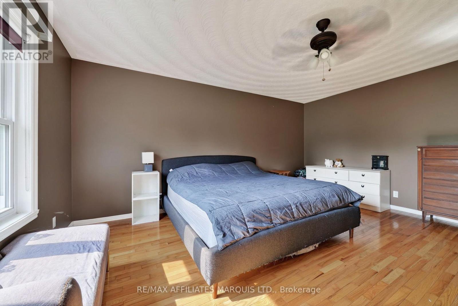 185 DOMINION STREET N - Image 17