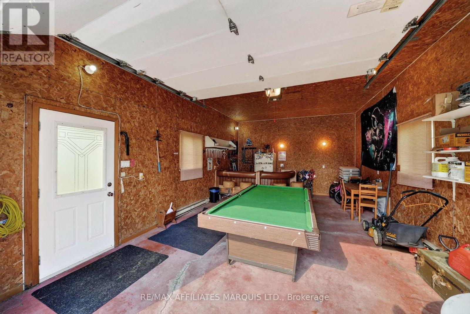 185 DOMINION STREET N - Image 31