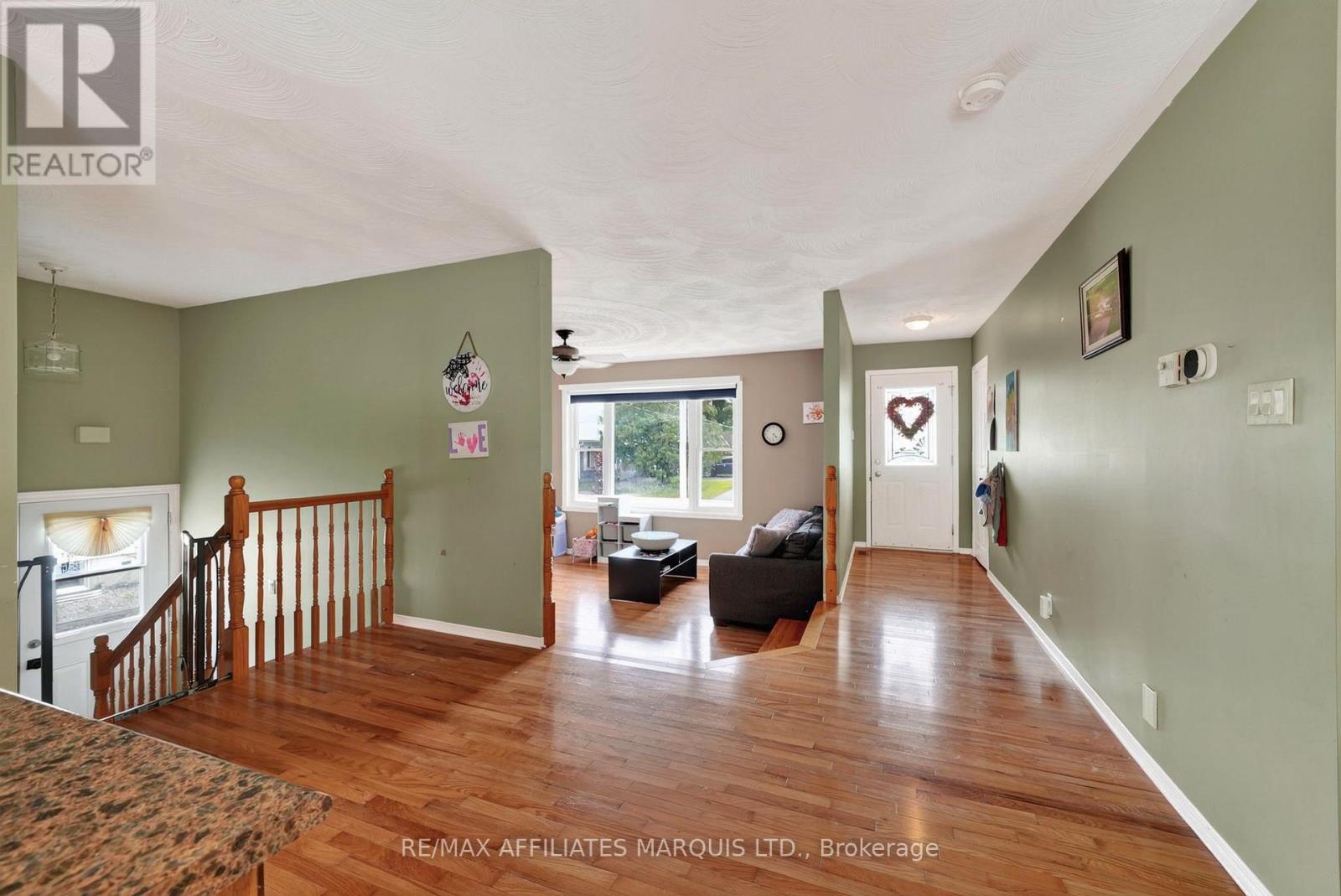 185 DOMINION STREET N - Image 4