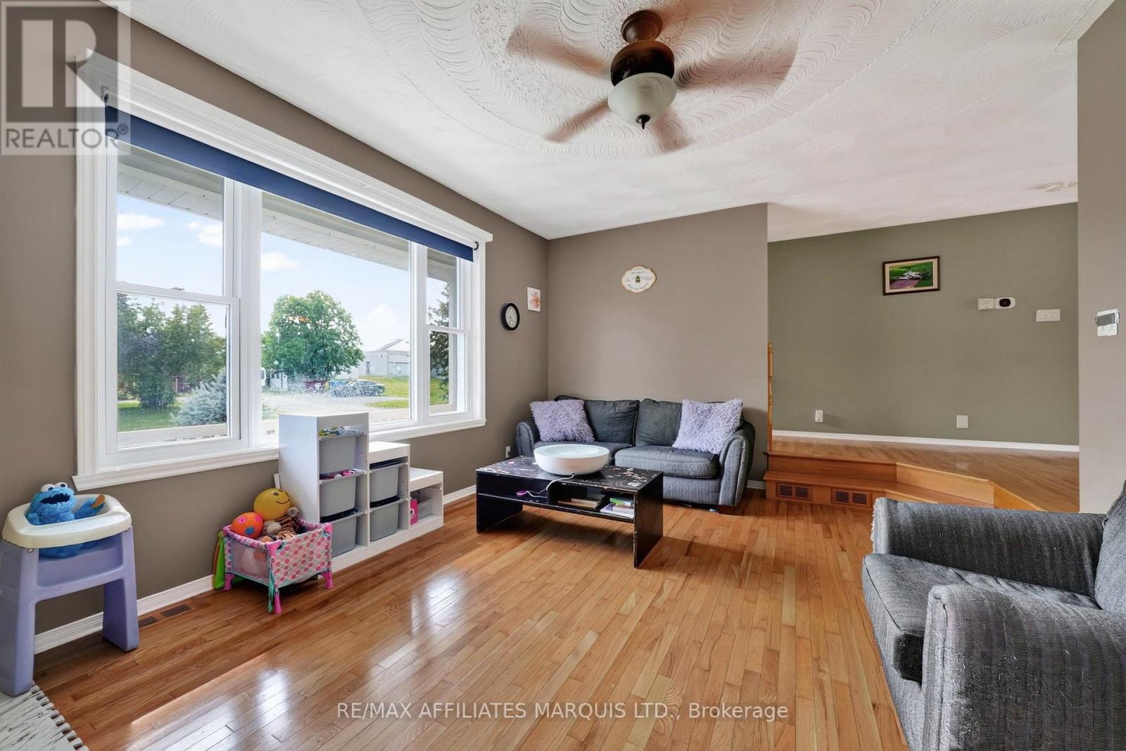 185 DOMINION STREET N - Image 6