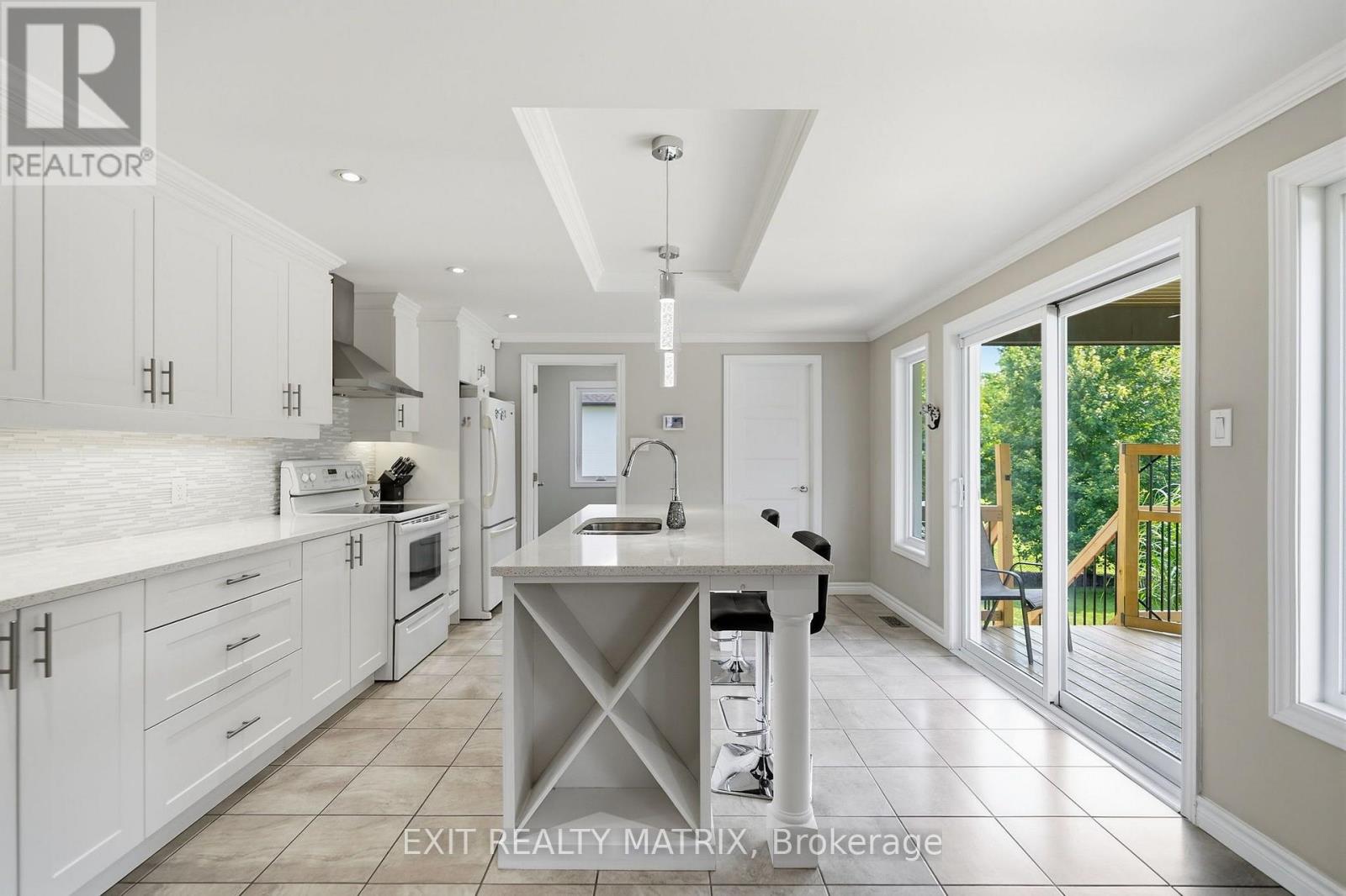 248 DES VIOLETTES STREET - Image 15