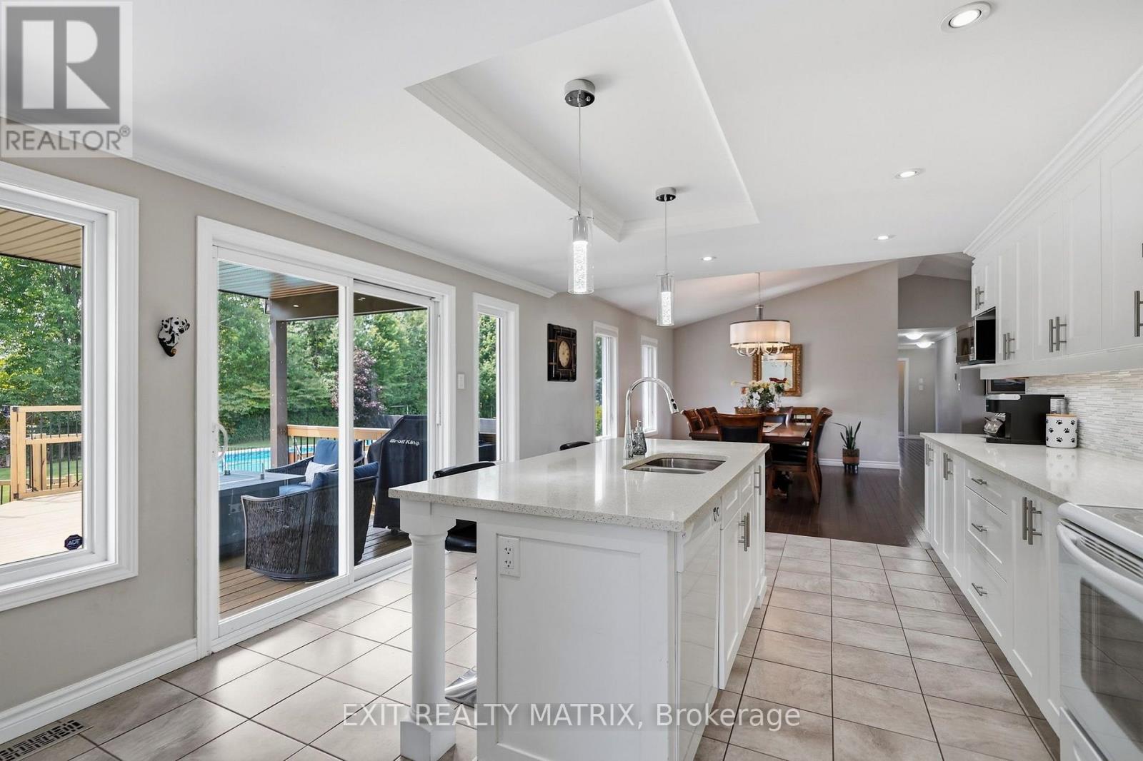 248 DES VIOLETTES STREET - Image 17