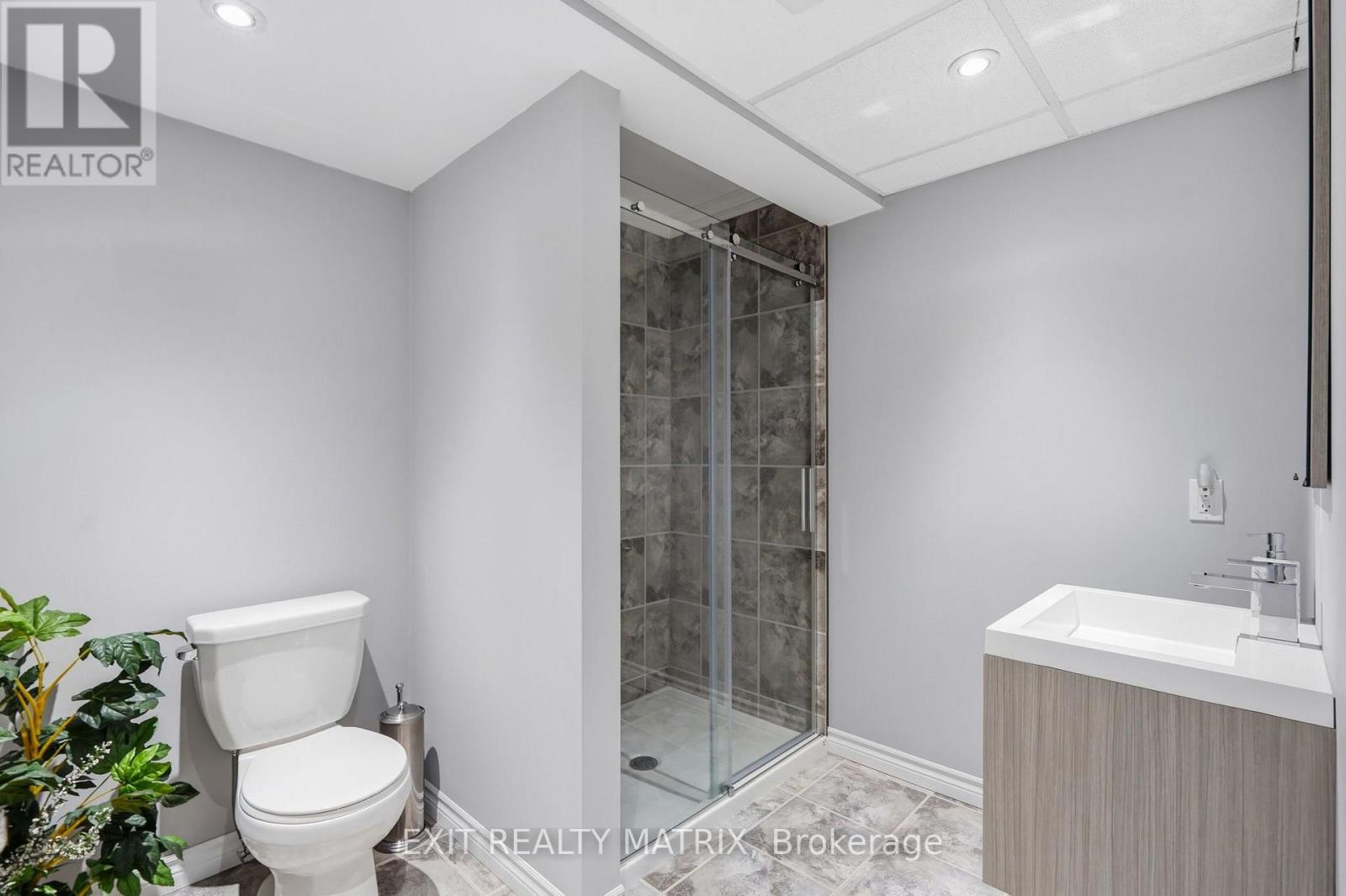 248 DES VIOLETTES STREET - Image 31