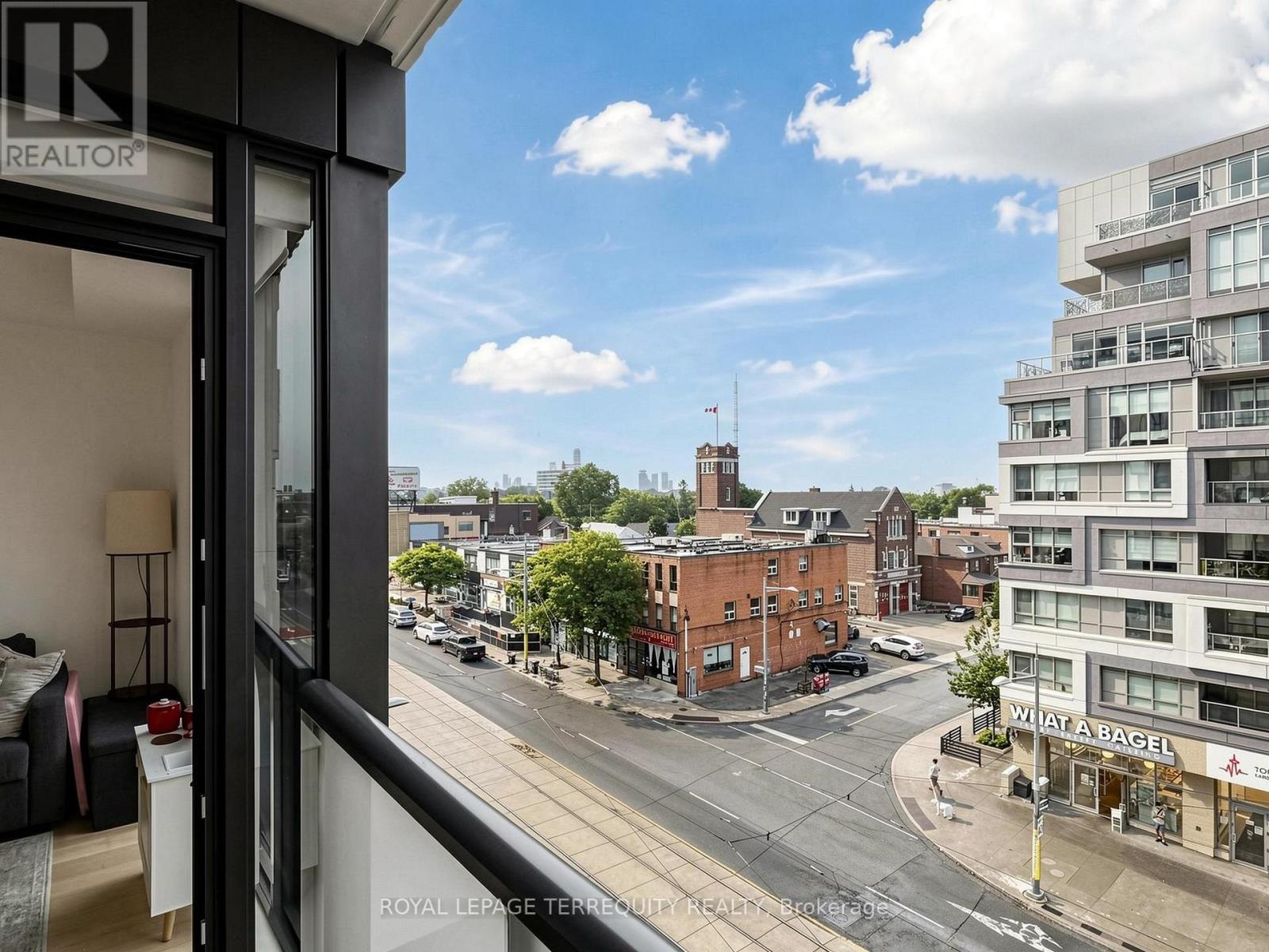 #612 840 ST CLAIR AVENUE W - 13