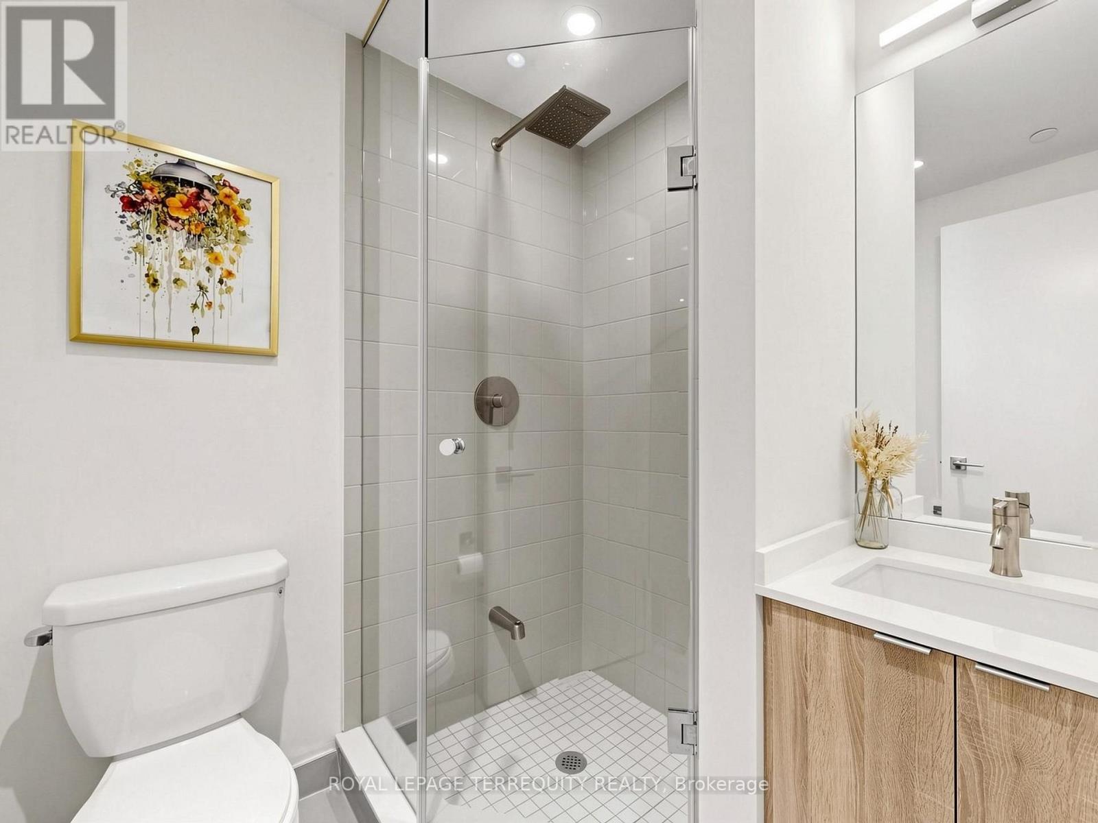 #612 840 ST CLAIR AVENUE W - 8