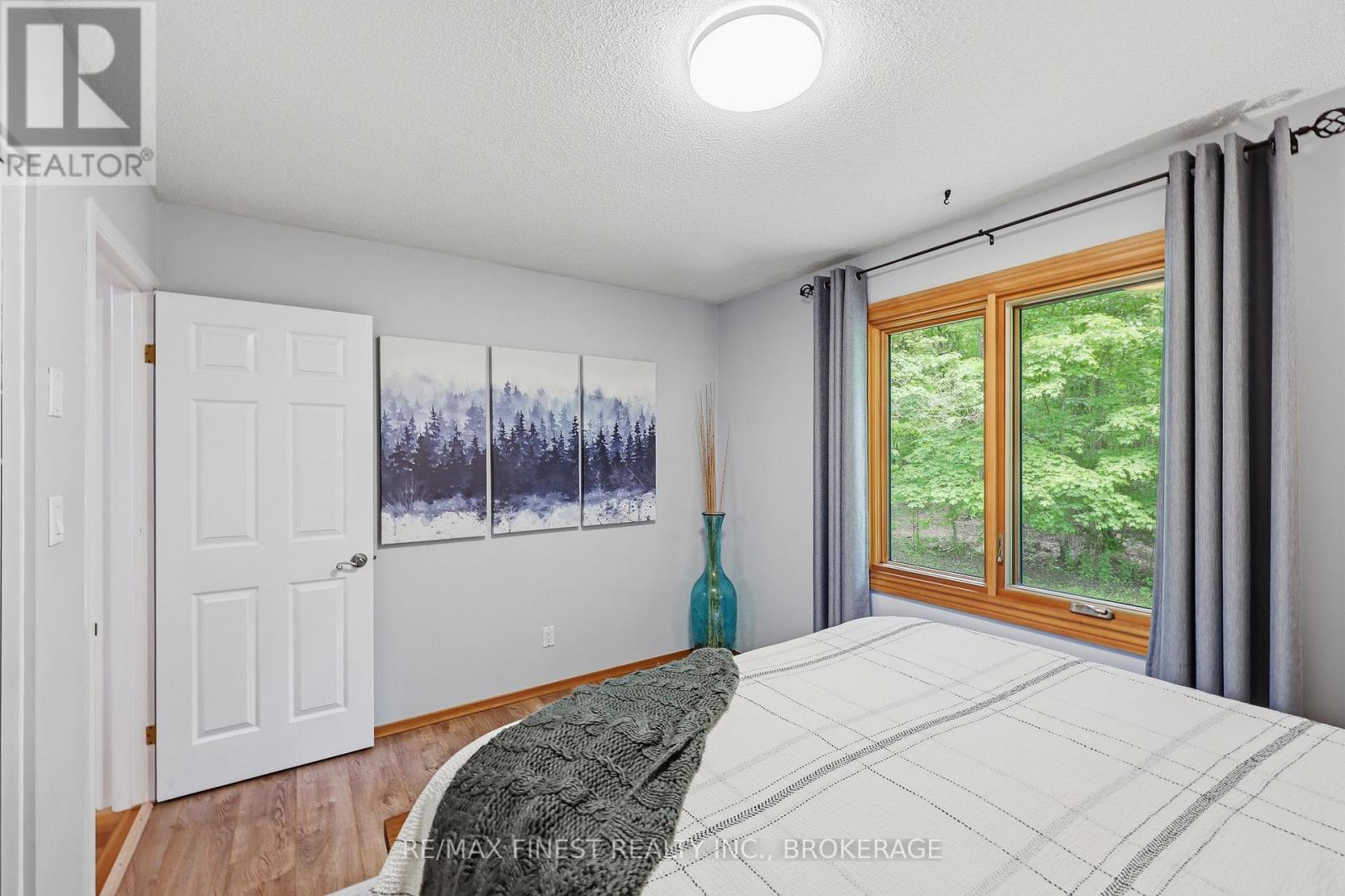 1465 MIDDLE ROAD - Image 16