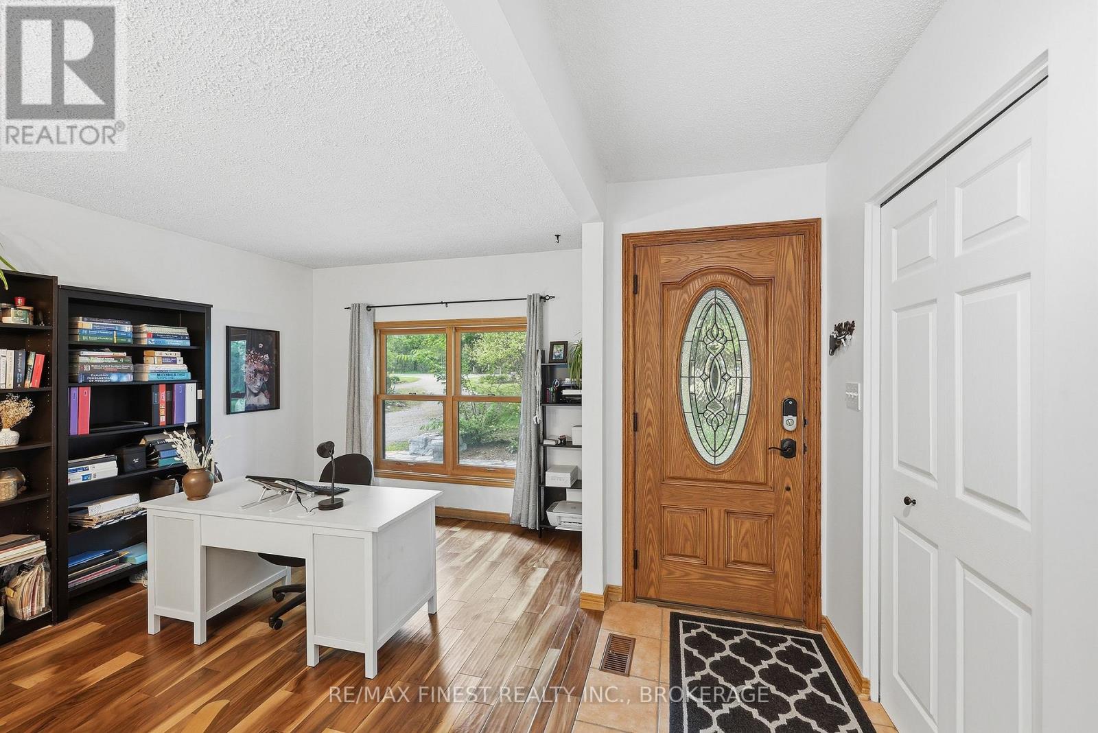 1465 MIDDLE ROAD - 2