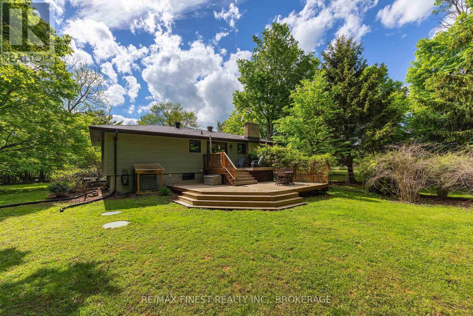 1465 MIDDLE ROAD - Image 32