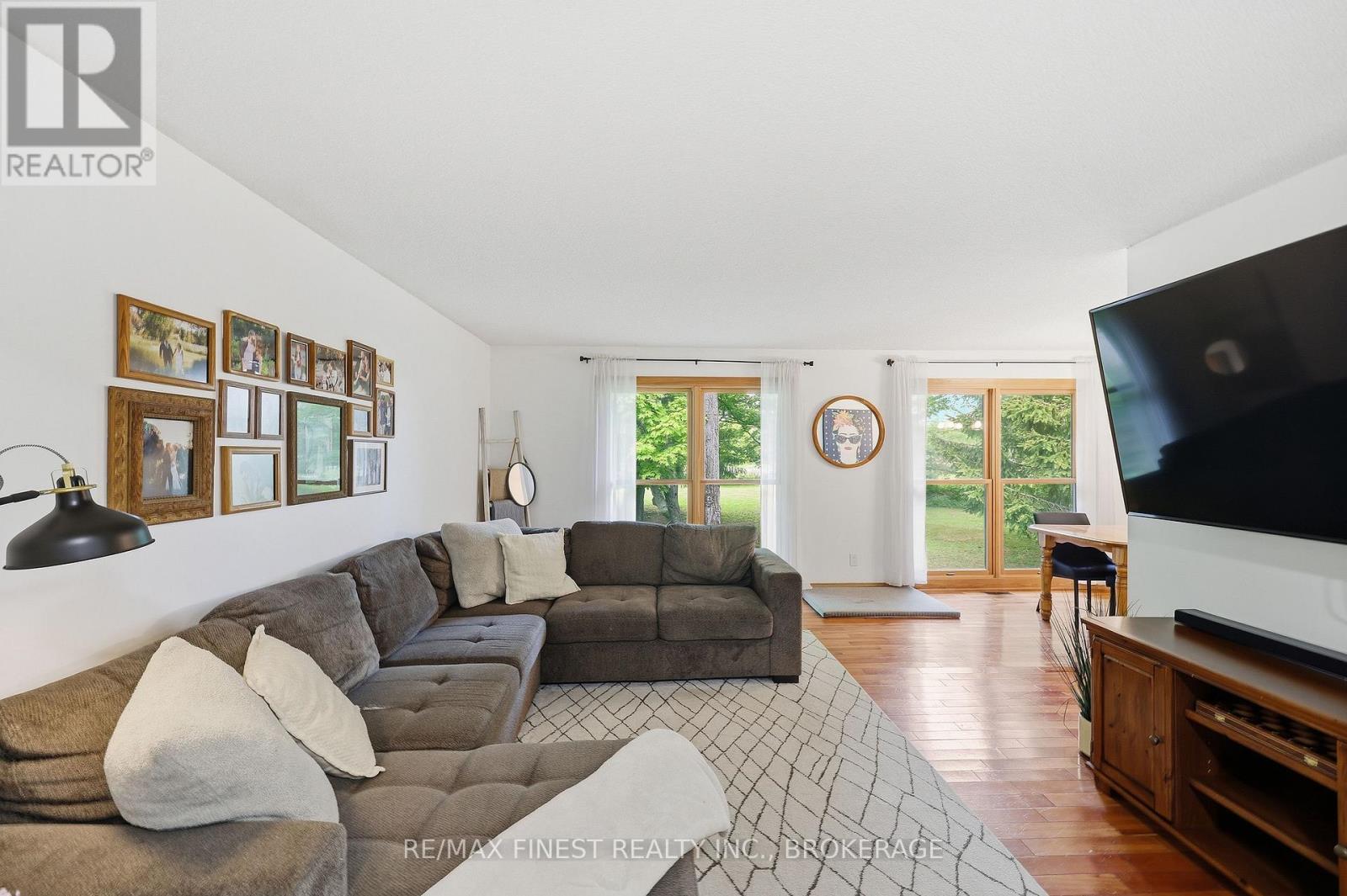 1465 MIDDLE ROAD - Image 5