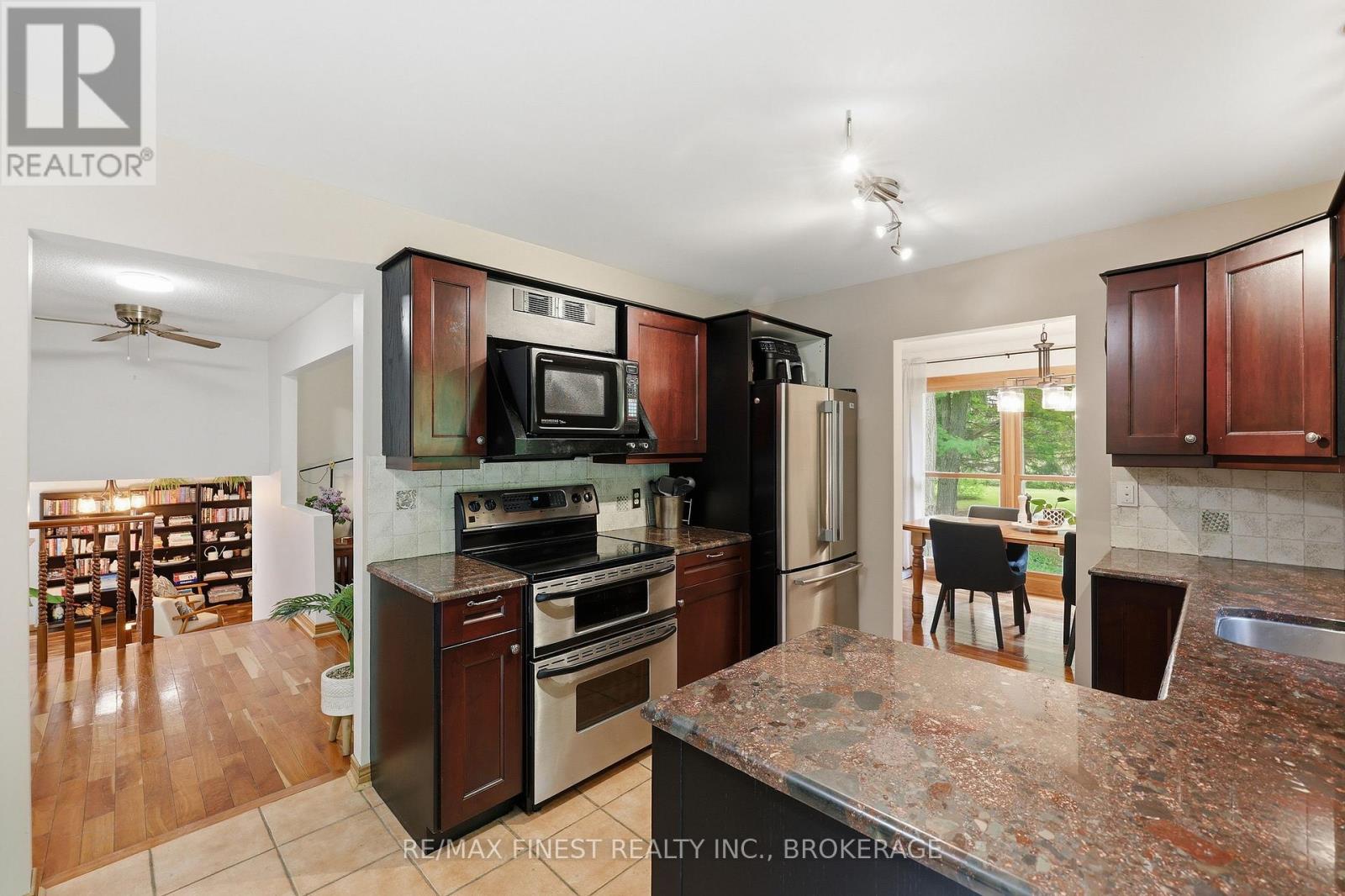 1465 MIDDLE ROAD - Image 9