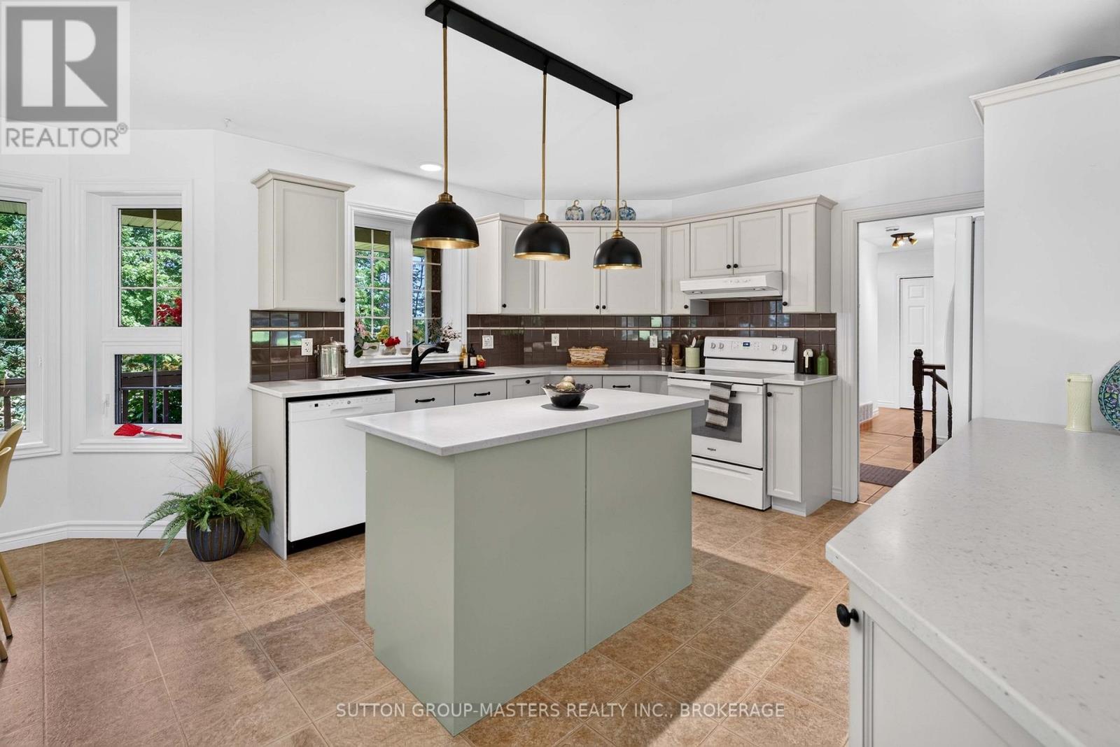 710 MAPLE ROAD - Image 34