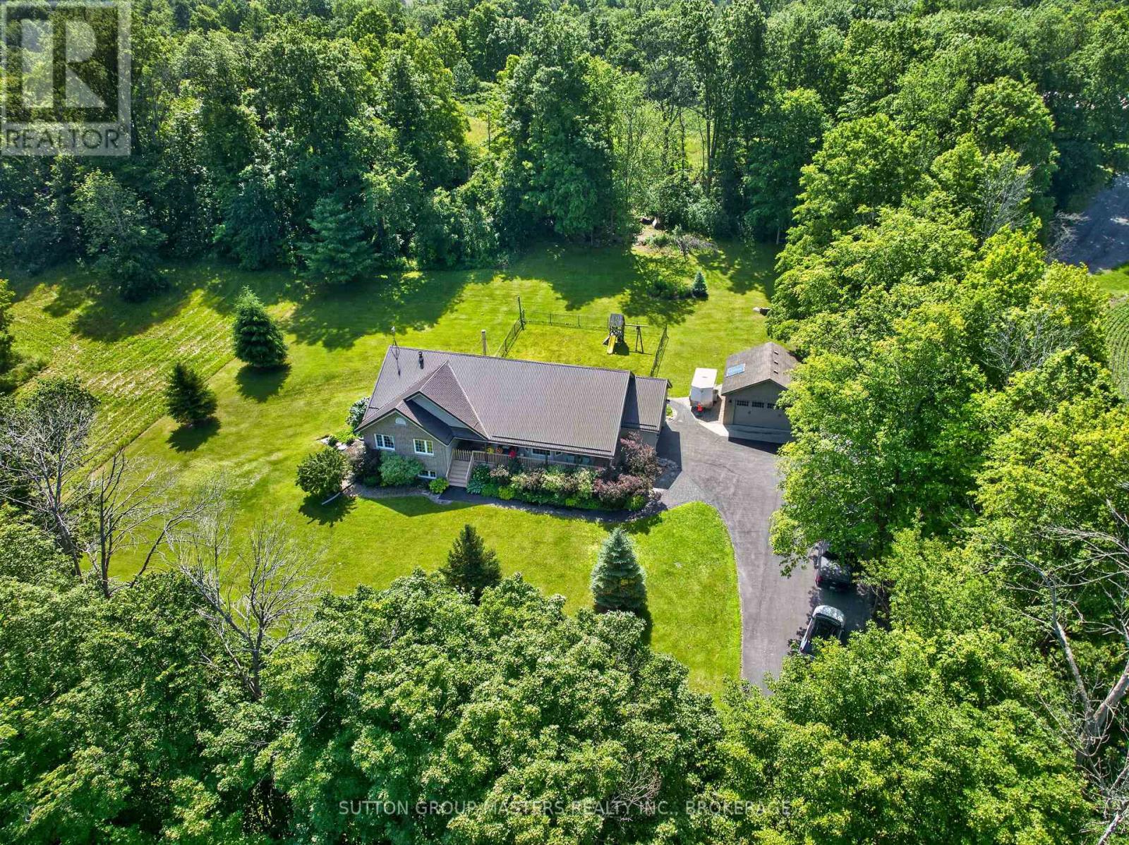 710 MAPLE ROAD - 4