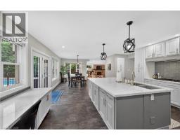 4pc Bathroom - 161 Lloyminn Avenue, Ancaster, ON L9G1H7 Photo 13