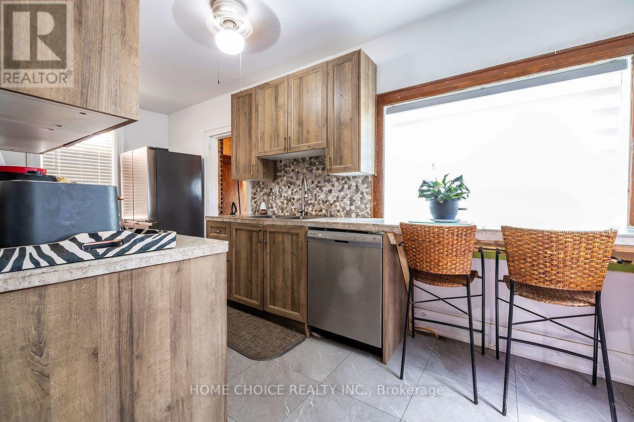 39 BURK STREET - 12