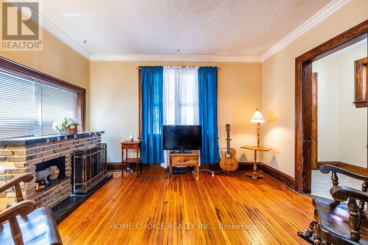 39 BURK STREET - 18