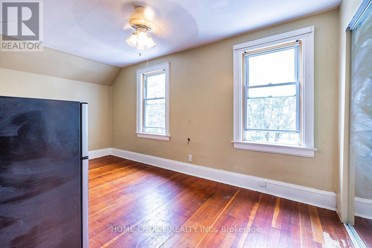 39 BURK STREET - 27