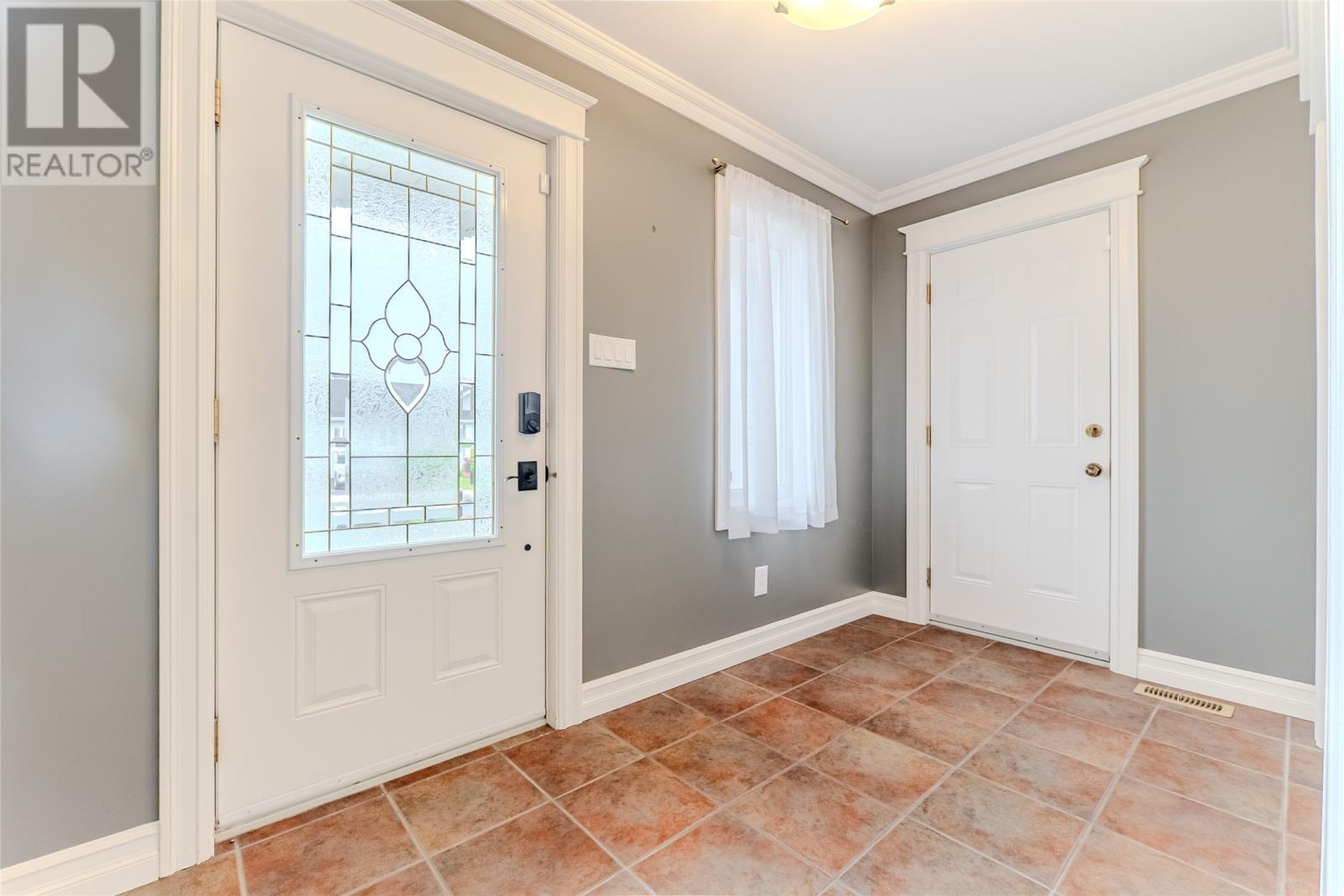 36 Bayberry Place, St. John's — photo 2