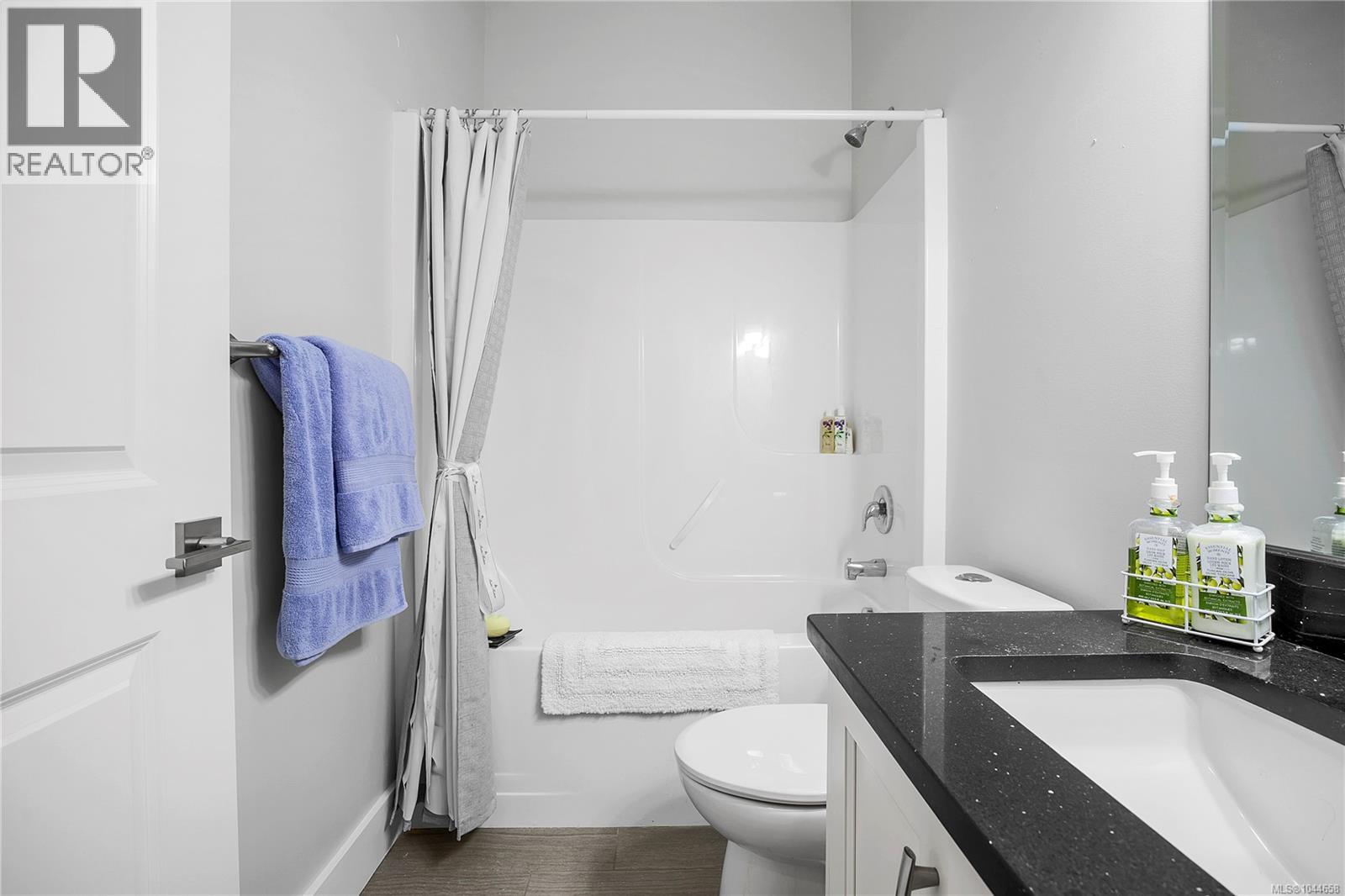 207 LINSTEAD Pl - 19