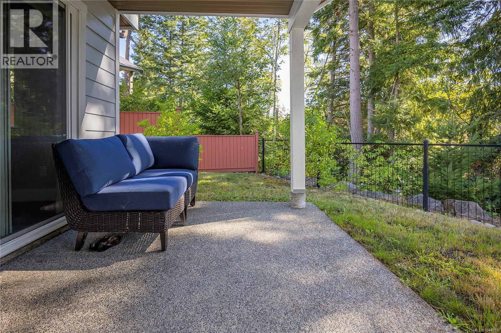 207 LINSTEAD Pl - 34
