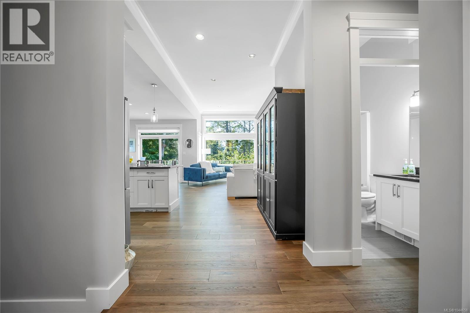 207 LINSTEAD Pl - 4