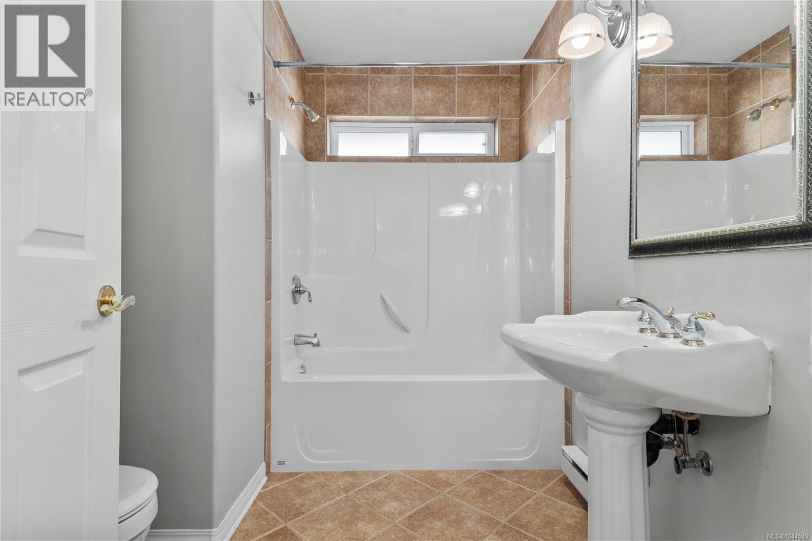 228 Maryland Rd - Image 25
