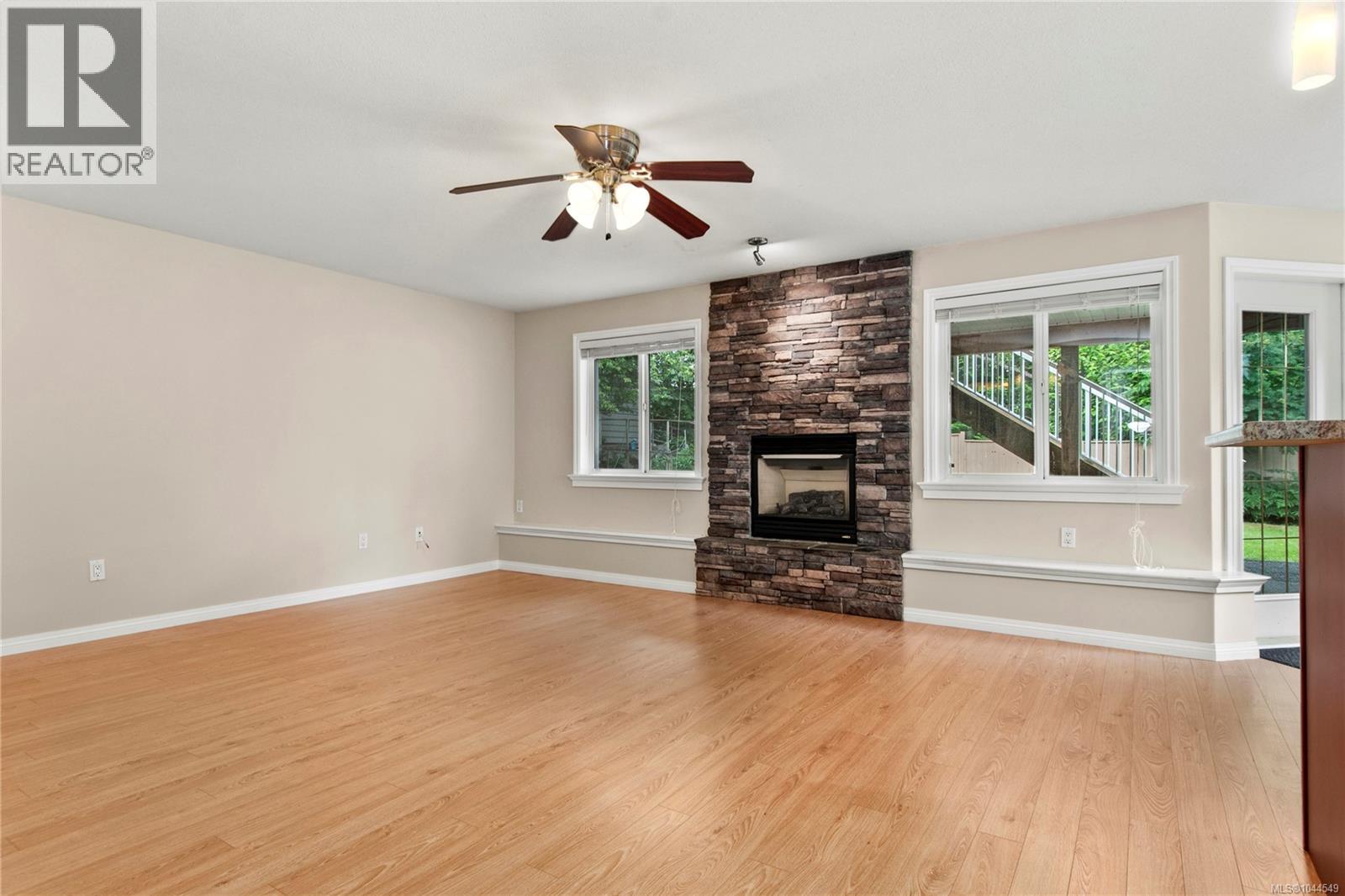 228 Maryland Rd - Image 38