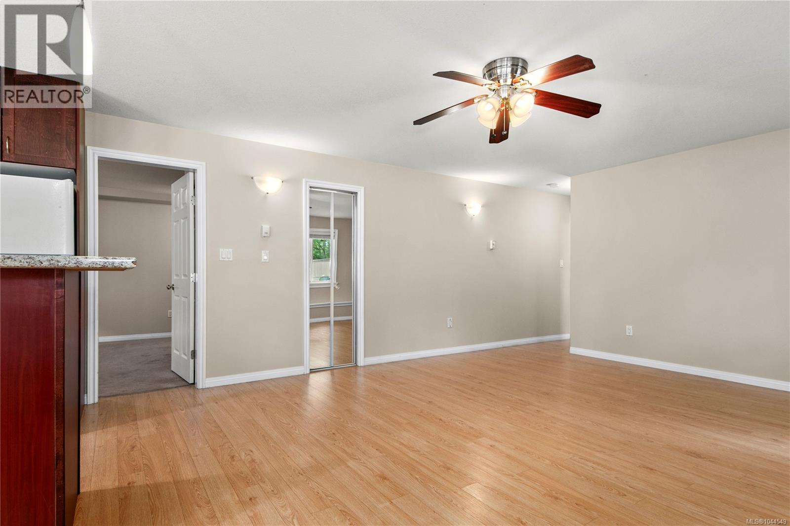 228 Maryland Rd - Image 39