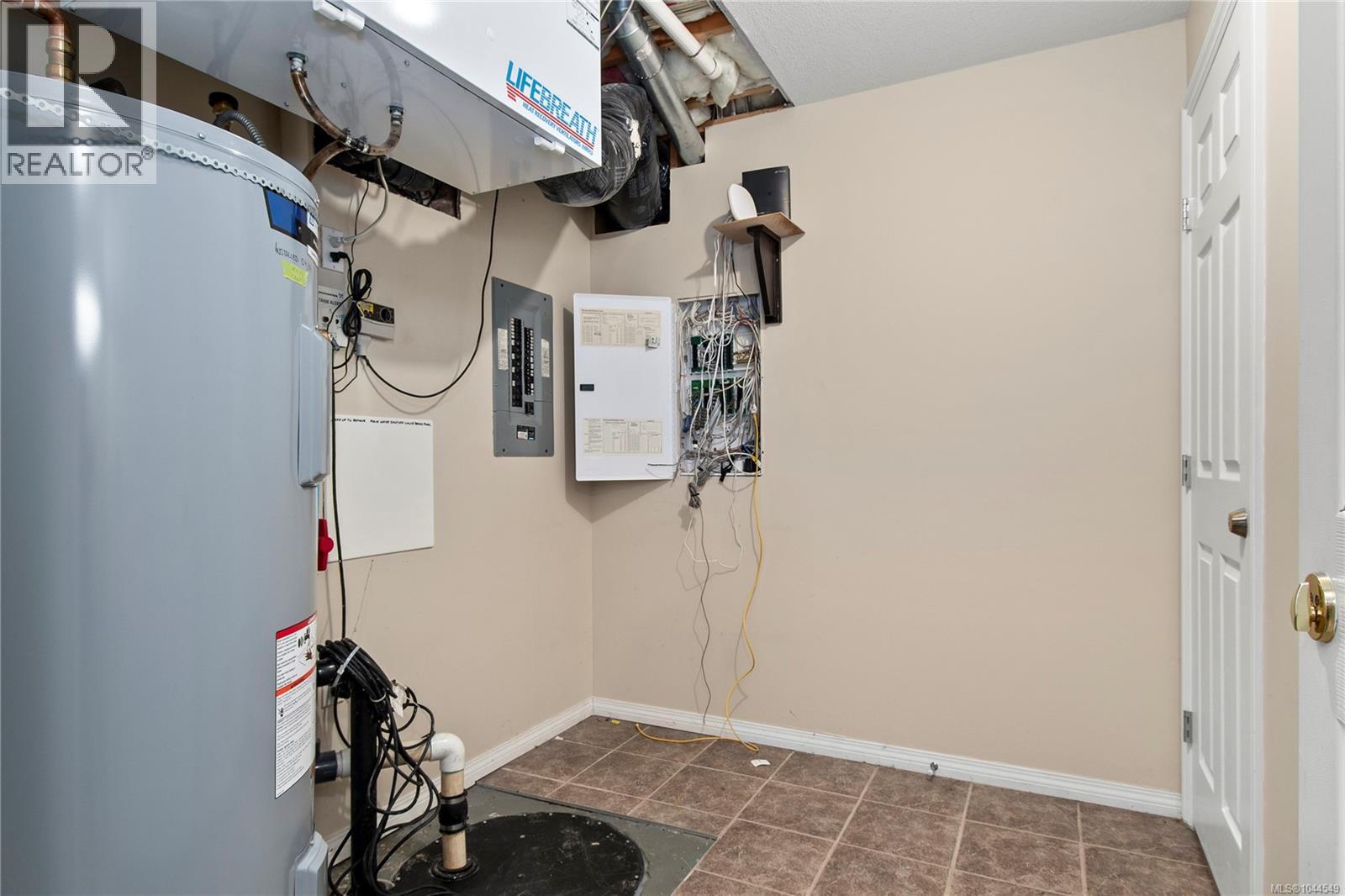 228 Maryland Rd - Image 32