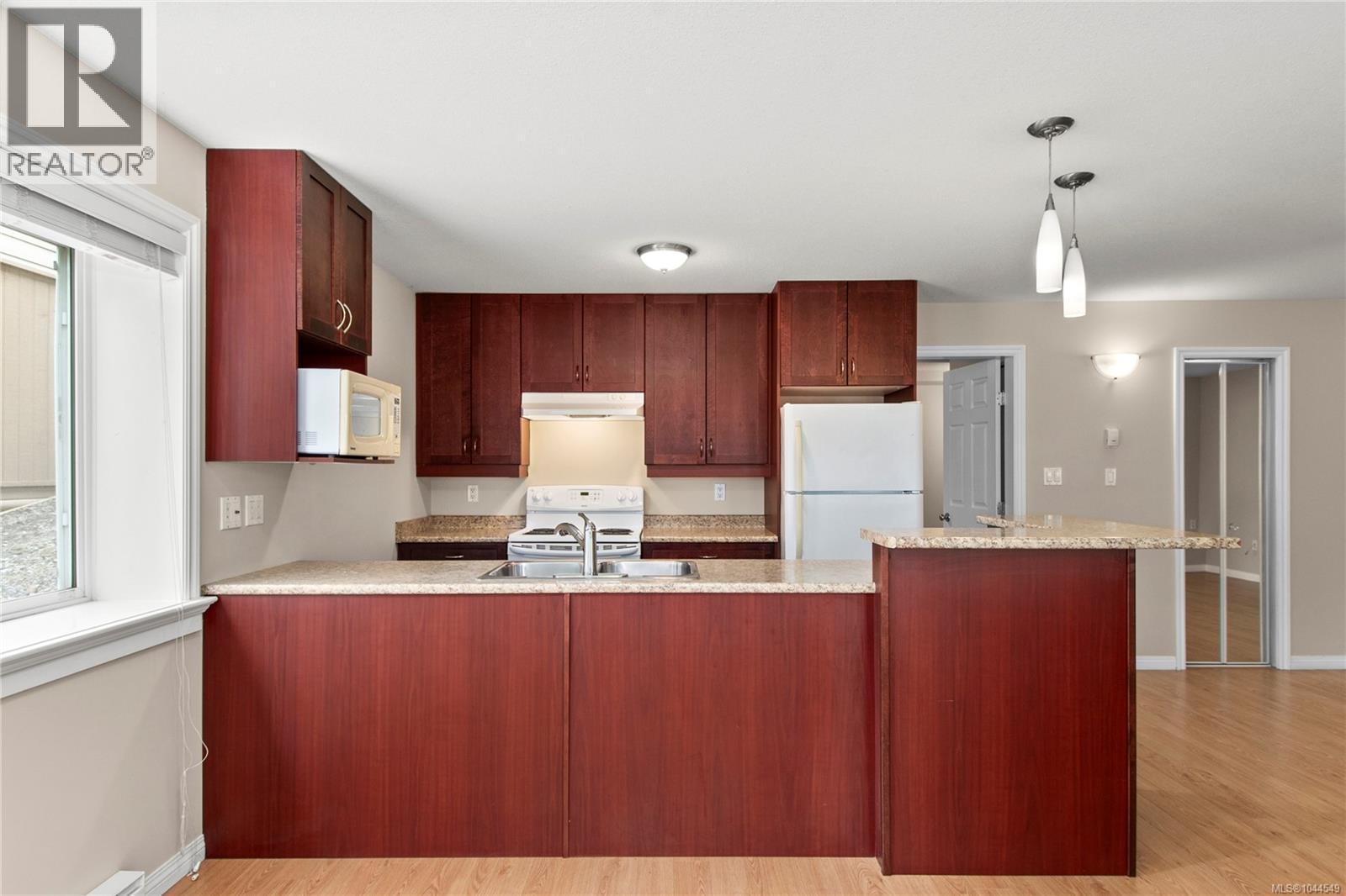 228 Maryland Rd - Image 35